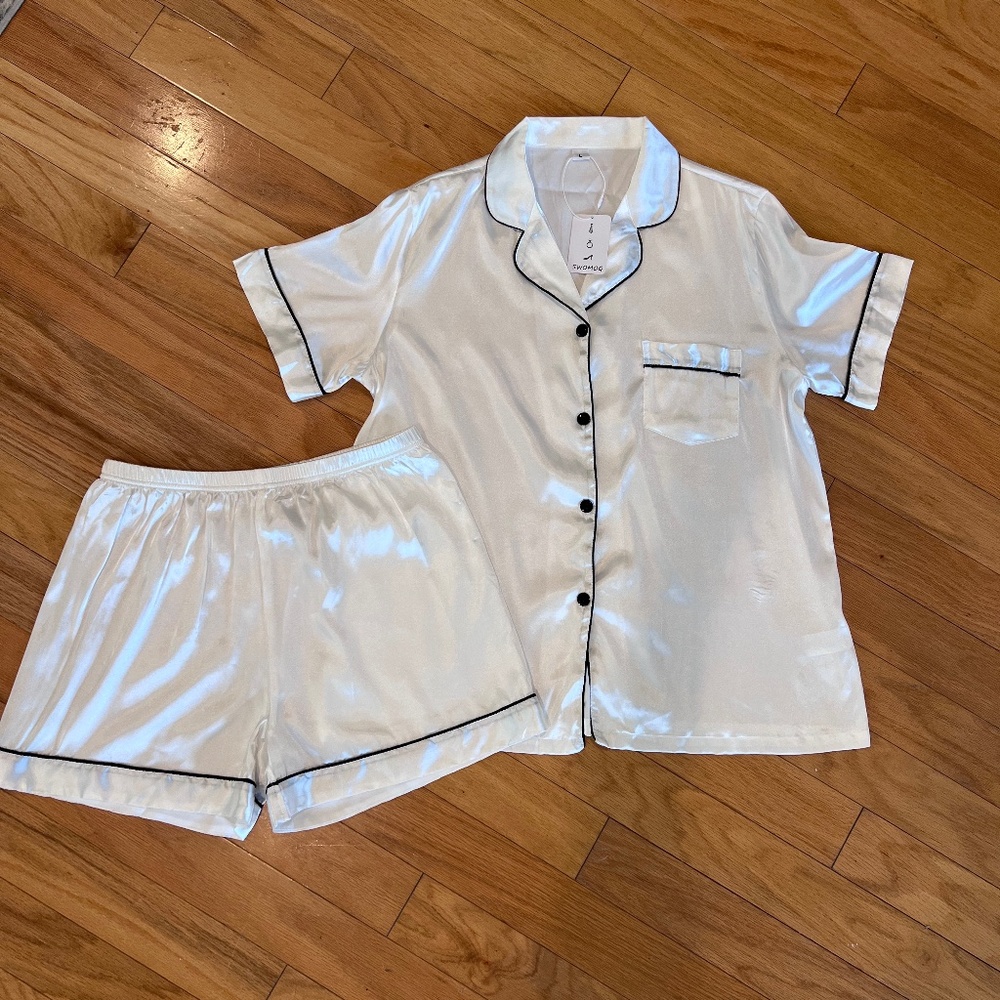 Swomog satin pajama set